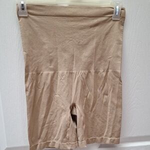 r Womens Yummie Beige Stretch Shapewear Size 1X/2X